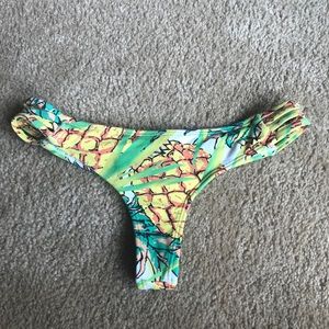 Midori pineapple bottoms